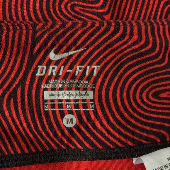 Nike Running Dri-Fit Zen Epic Run Printed Capri Leggings Red / Black Swirl - Picture 4 of 8